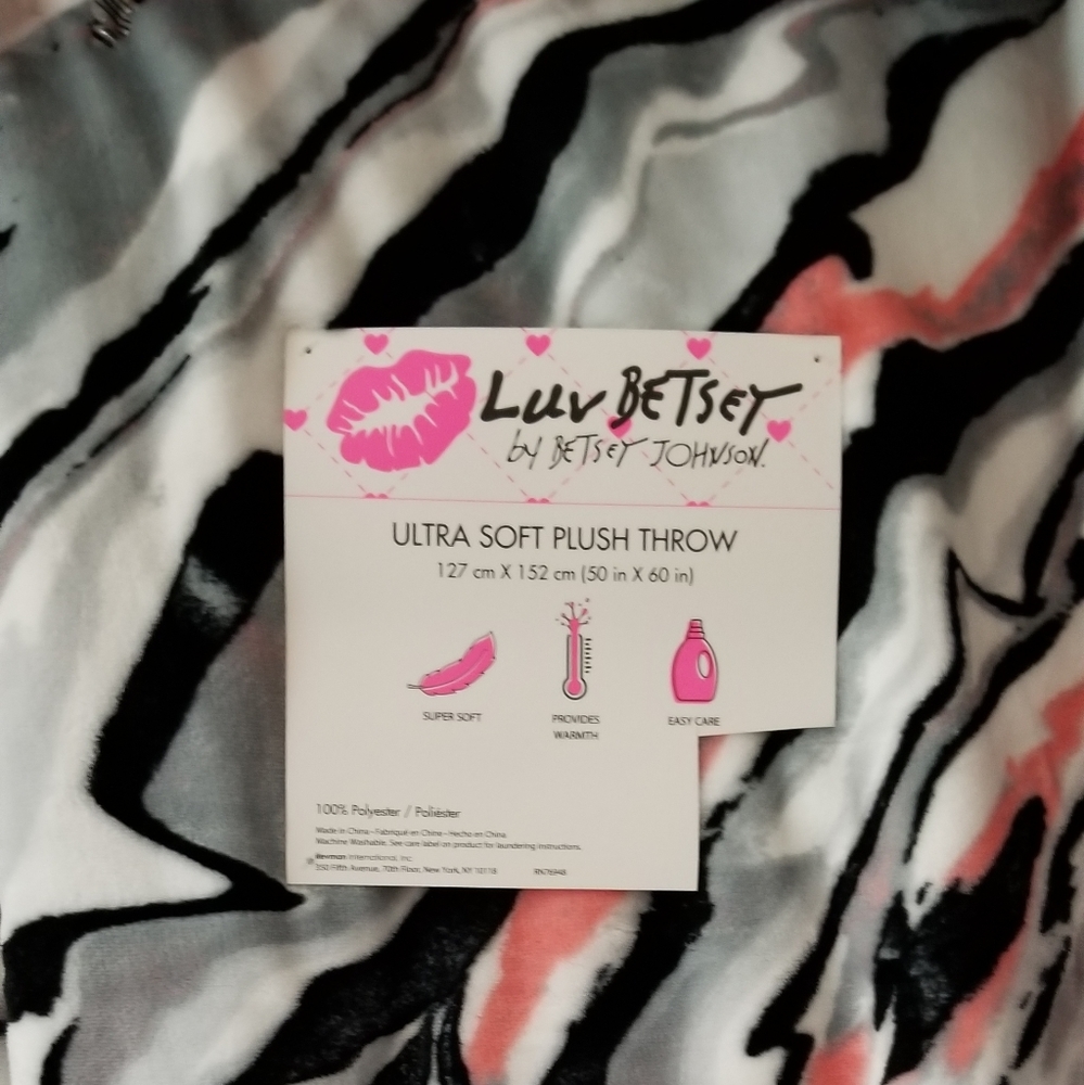 Plush throw